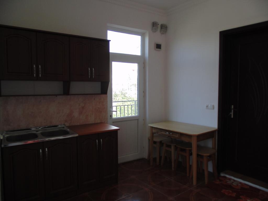 Apartment Merabi Batumi Pokoj fotografie